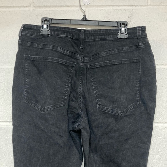 Madewell Curvy Skinny Flare Black Jeans - Picture 5 of 6